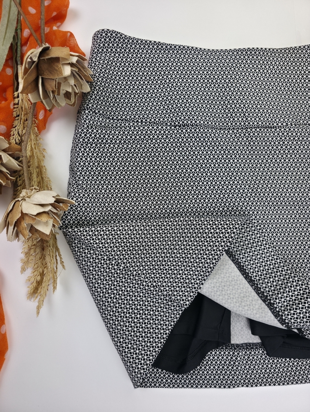 SC&Co Black & White Geo Print Compression Waist Skort Sz S - Picture 2 of 8